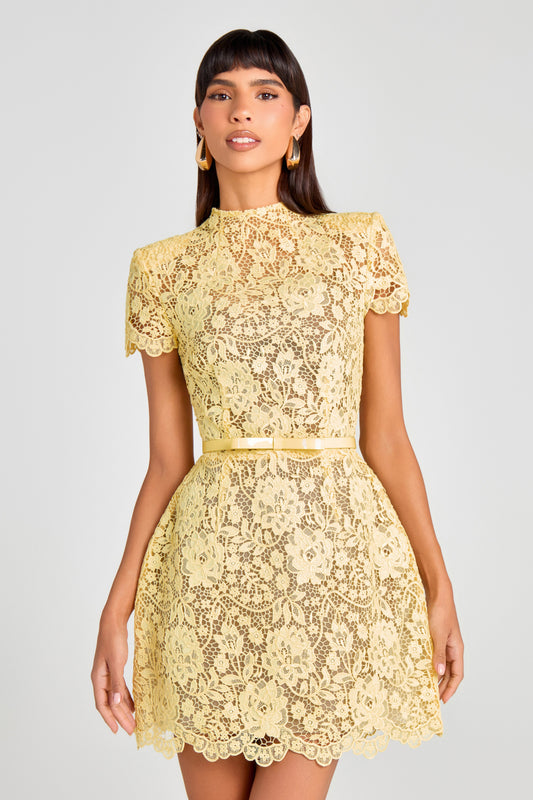 Élégant Robe d’Été Plissée